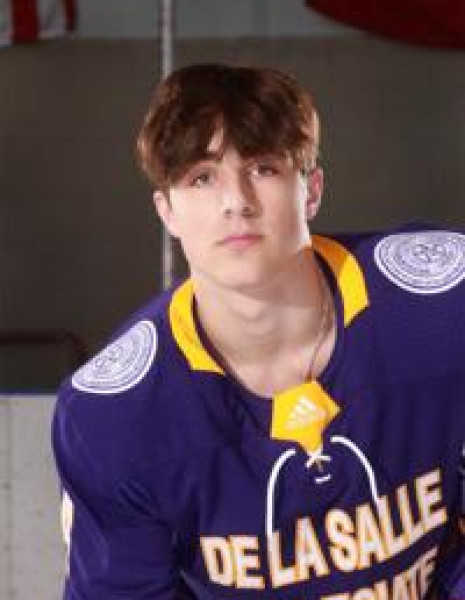 Julian Adragna Headshot