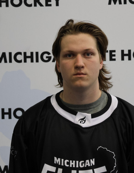 Dustin Fretter Headshot