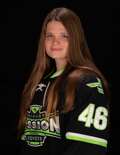 Lily Myers Headshot