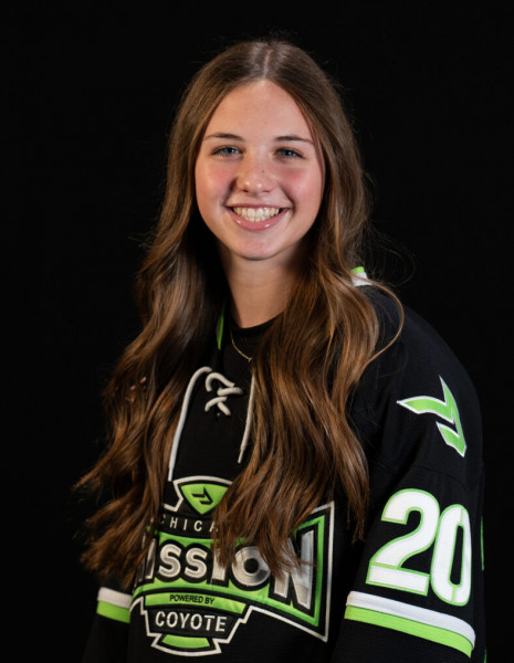 Kyla Schneider Headshot