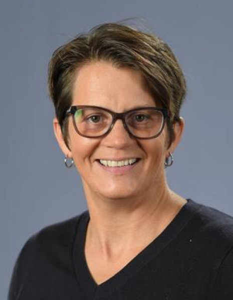 Hilary Witt Headshot