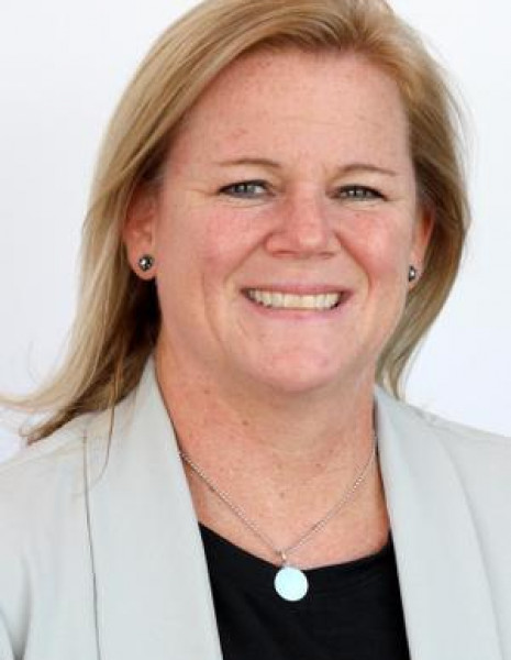 Shelley Looney Headshot